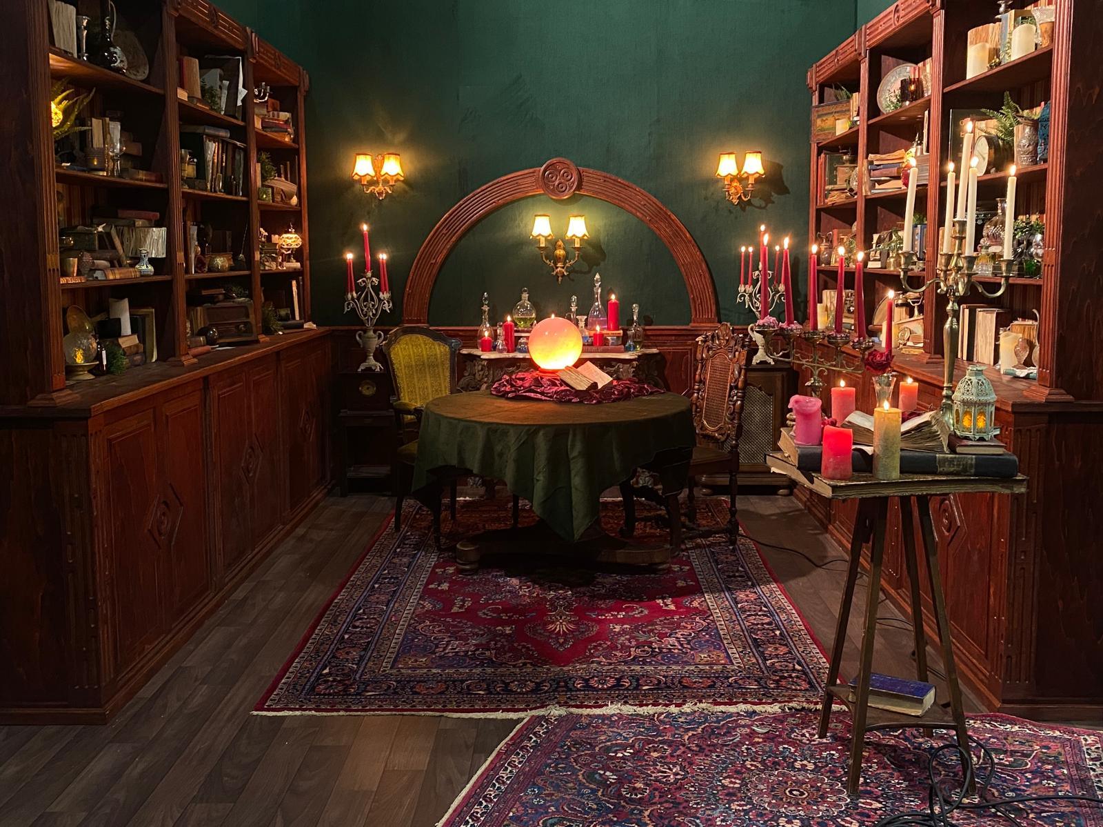 Madame Soleil — TV talk set by Concept Factory