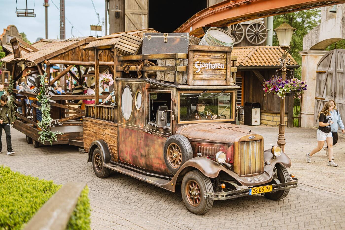 Slagharen Parade — Parade floats & theming by Concept Factory