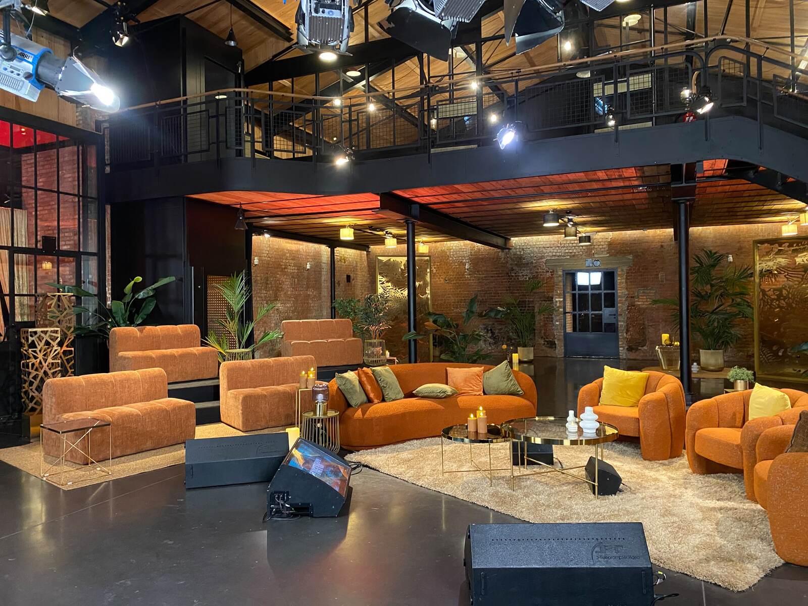 Temptation Island — Reunion — TV set dressing by Concept Factory