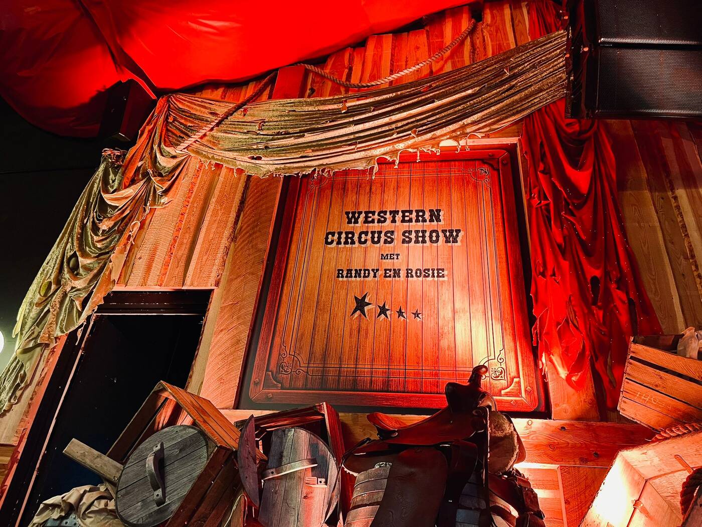 Slagharen — Western Circus Show — Themed venue build by Concept Factory